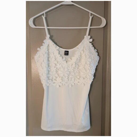 White Ribbed Flower Lace Strappy Tank Top - Picture 1 of 4